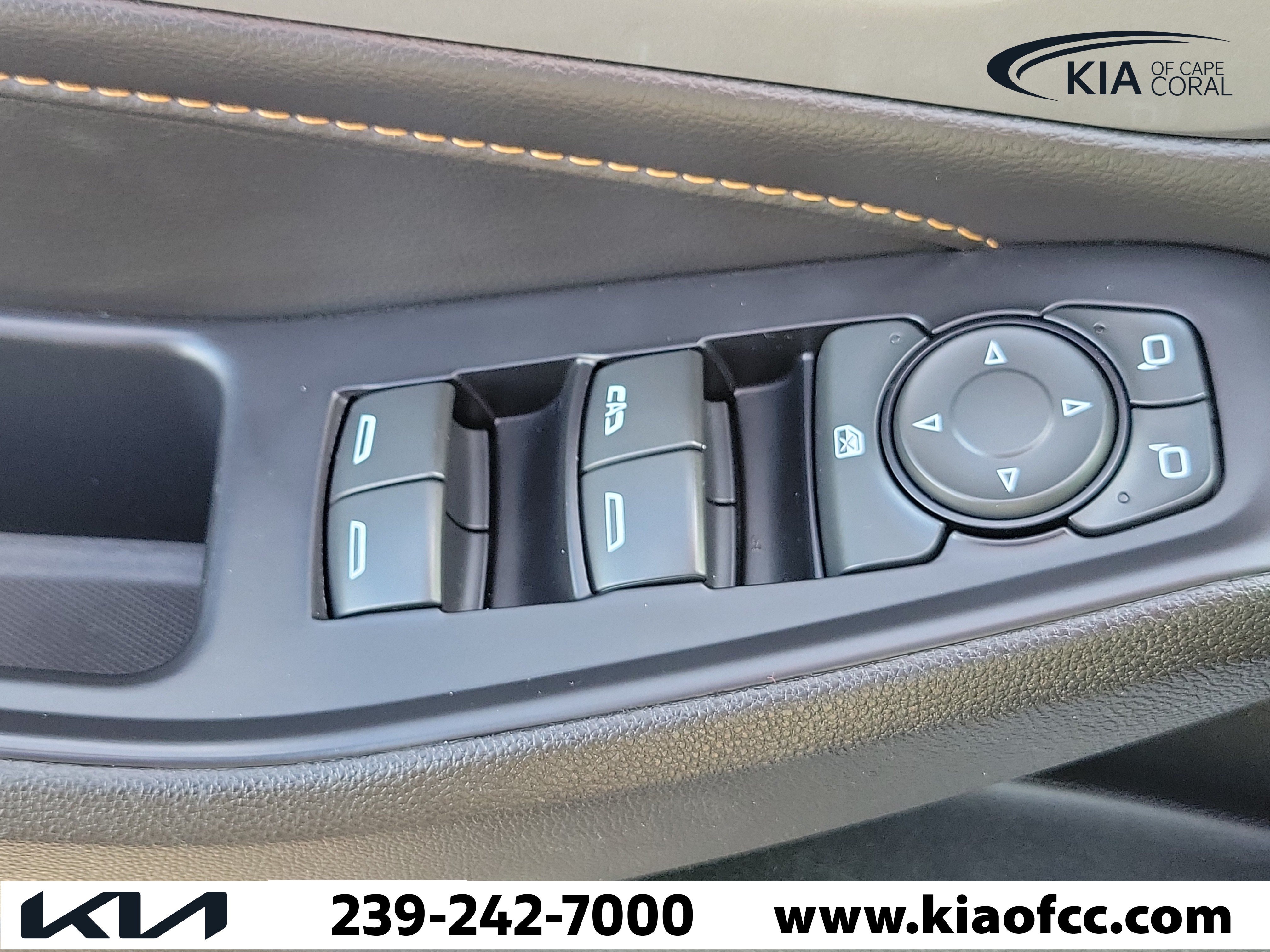 Used 2021 Chevrolet Traverse LT w/ LT Premium Package FWD image 25