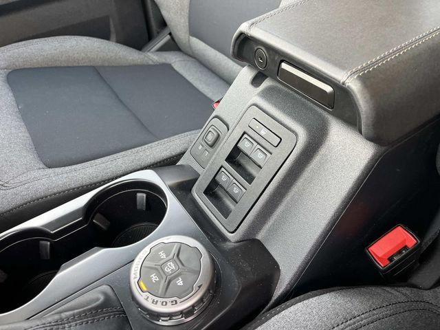 Used 2025 Ford Bronco 4-Door AWD/4WD image 30