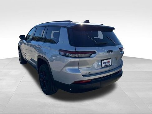 New 2025 Jeep Grand Cherokee L Altitude RWD image 5