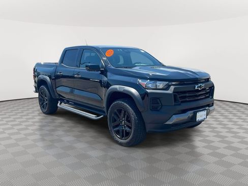 Used 2024 Chevrolet Colorado Trail Boss w/ Technology Package AWD/4WD image 1