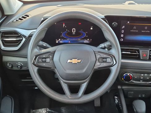 Used 2024 Chevrolet TrailBlazer LS FWD image 13