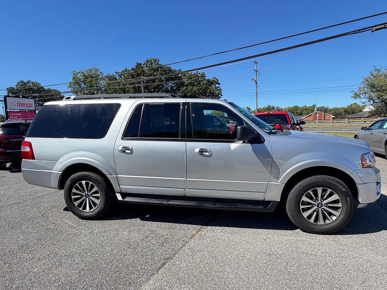 Used 2015 Ford Expedition EL XLT AWD/4WD image 5