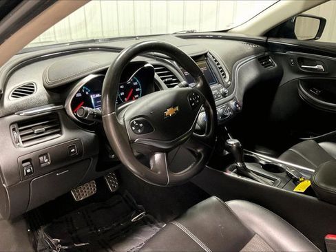 Used 2018 Chevrolet Impala LT FWD image 14