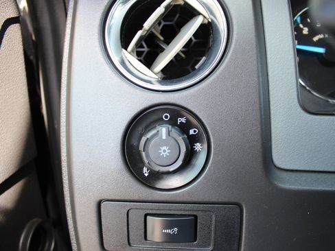Used 2013 Ford F150 XLT w/ Luxury Equipment Group AWD/4WD image 19