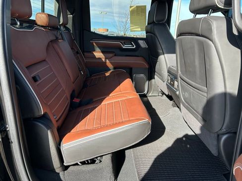 Used 2025 GMC Sierra 1500 Denali Ultimate image 28