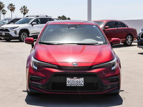 Used 2023 Toyota Corolla SE w/ SE Package FWD image 2