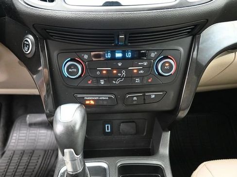 Used 2017 Ford Escape Titanium FWD image 28