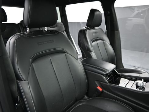 Used 2022 Jeep Grand Cherokee Overland image 24