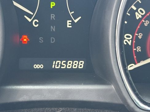 Used 2012 Toyota Highlander Limited w/ Tow Pkg image 32