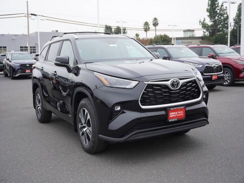 New 2026 Toyota Highlander XLE image 31