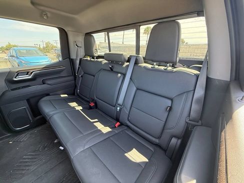Used 2026 Chevrolet Silverado 1500 LT Trail Boss w/ LT Trail Boss Premium Package AWD/4WD image 5