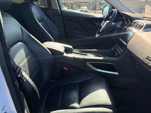 Used 2020 Jaguar F-PACE Prestige image 13