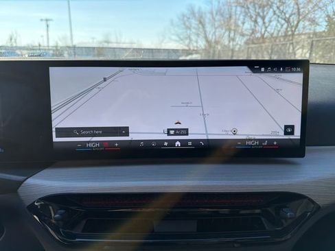 Used 2025 BMW 330i xDrive 330i xDrive image 19