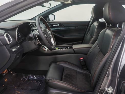 Used 2023 Nissan Maxima SR w/ Sport Mat Group image 17