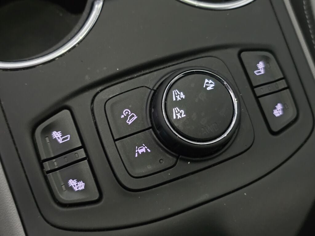 Used 2023 GMC Terrain SLT w/ Infotainment Package II AWD/4WD image 15