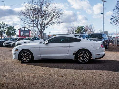 Used 2021 Ford Mustang Premium image 4