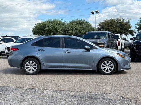 Used 2023 Toyota Corolla LE image 4