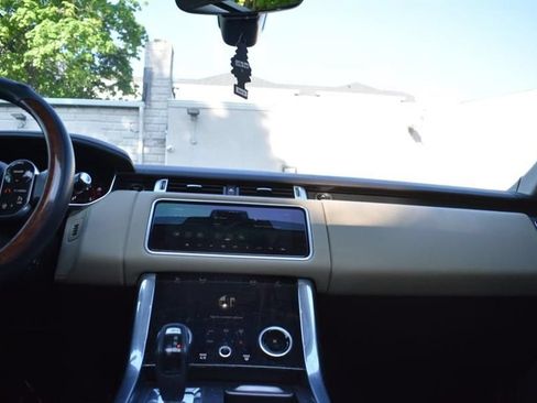 Used 2019 Land Rover Range Rover Sport HSE AWD/4WD image 30