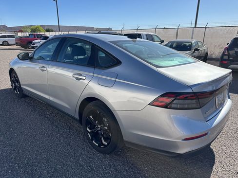 Used 2025 Honda Accord SE image 7