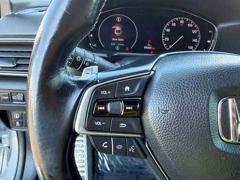 Used 2018 Honda Accord Sport image 19