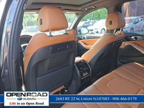Used 2022 BMW X5 xDrive40i w/ Premium Package AWD/4WD image 14