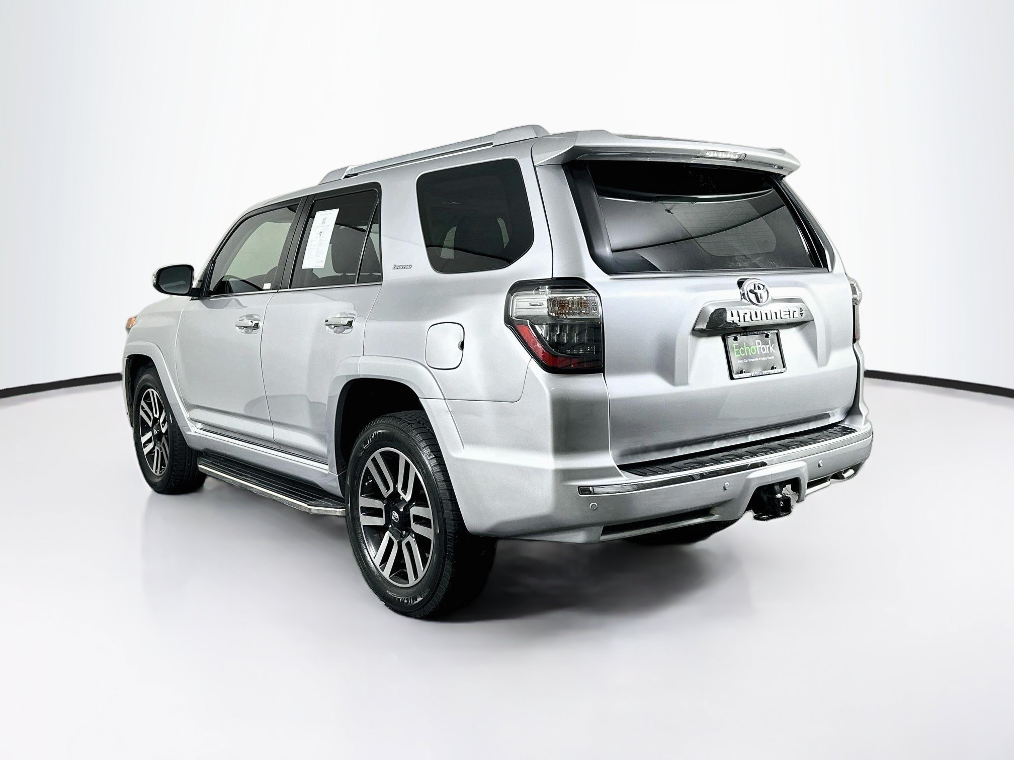 Used 2018 Toyota 4Runner Limited AWD/4WD image 5