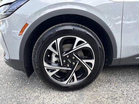 New 2026 Lincoln Nautilus Premier AWD/4WD image 10
