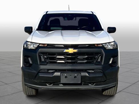 Used 2025 Chevrolet Colorado W/T w/ WT Custom Package image 3