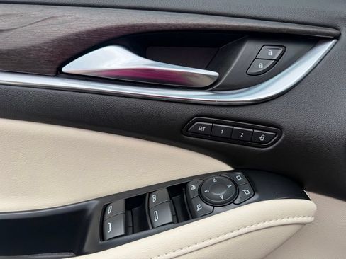 Used 2023 Buick Enclave Avenir w/ Avenir Technology Package FWD image 24