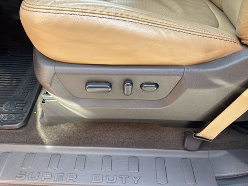 Used 2013 Ford F350 Lariat w/ Lariat Ultimate Pkg image 46