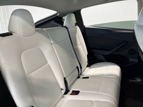 Used 2025 Tesla Model Y Long Range RWD image 13