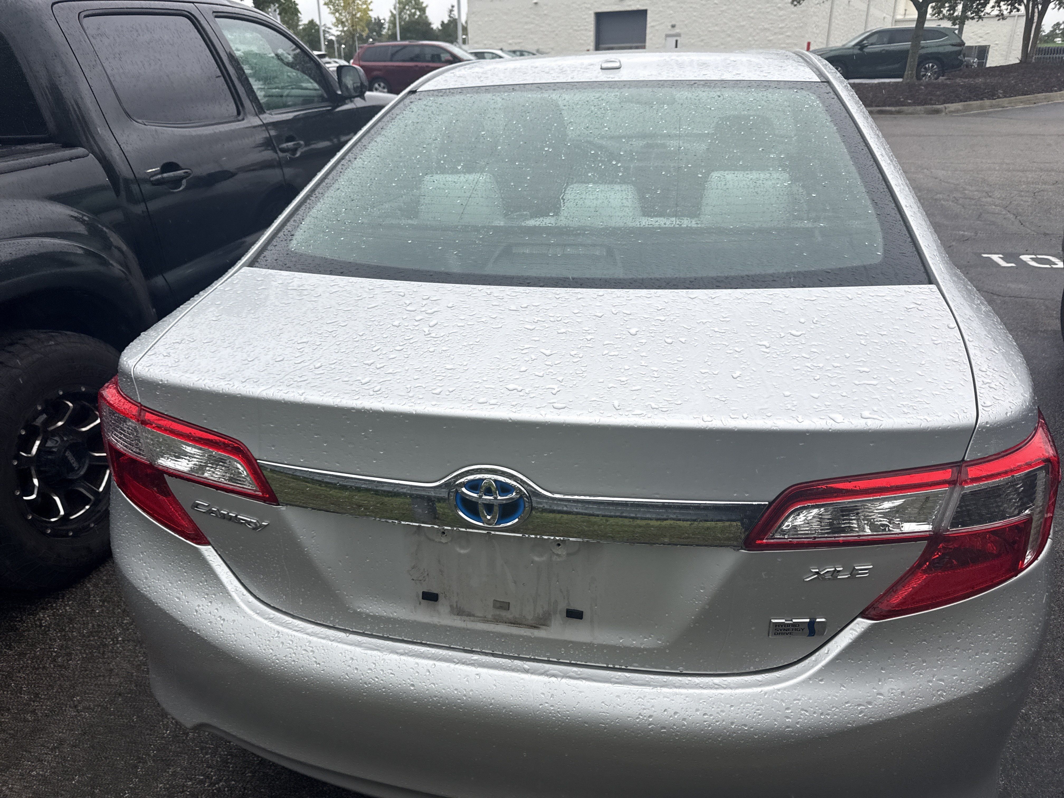 Used 2012 Toyota Camry XLE w/ Convenience Pkg FWD image 8