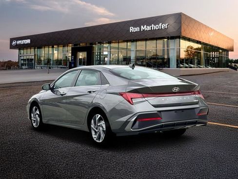 New 2026 Hyundai Elantra Limited FWD image 5