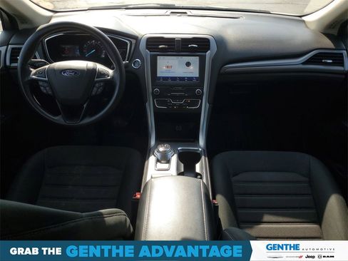 Used 2020 Ford Fusion SE image 24
