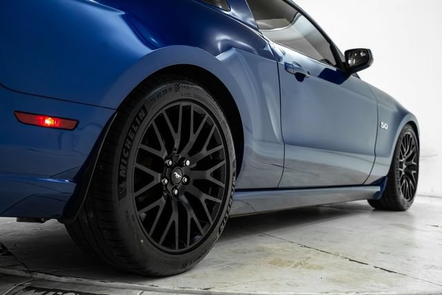 Used 2014 Ford Mustang GT RWD image 13