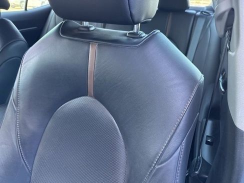 Used 2020 Toyota Camry XLE image 10