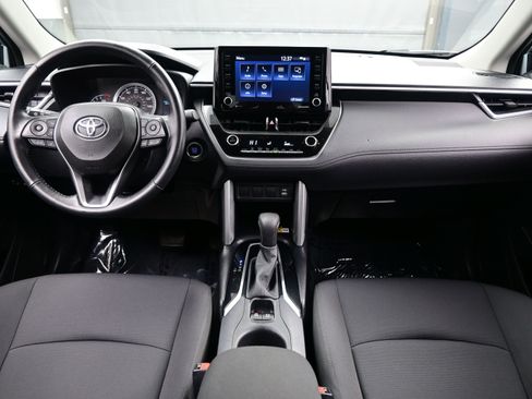 Used 2022 Toyota Corolla Cross LE image 16