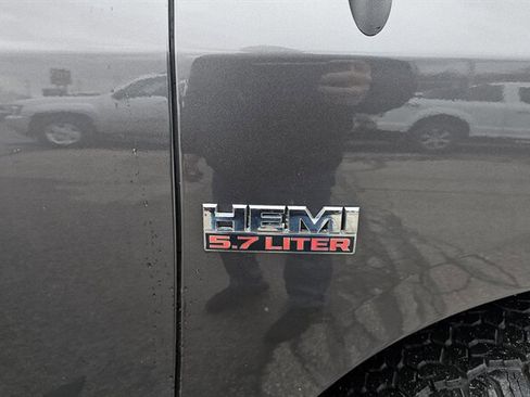 Used 2018 RAM 1500 Big Horn image 32