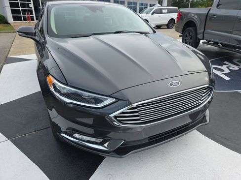 Used 2017 Ford Fusion Energi SE FWD image 8