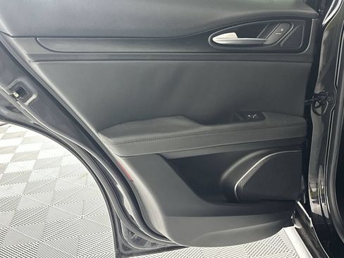 Used 2019 Alfa Romeo Stelvio AWD image 30