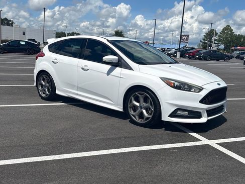 Used 2015 Ford Focus ST w/ Equipment Group 401A FWD image 27