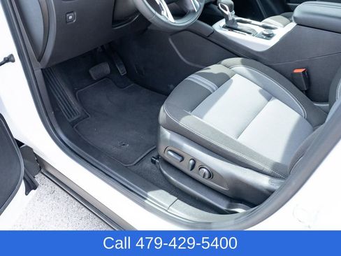 Used 2025 Chevrolet Blazer LT image 28