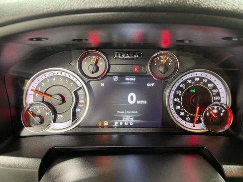 Used 2022 RAM 1500 Classic SLT image 15