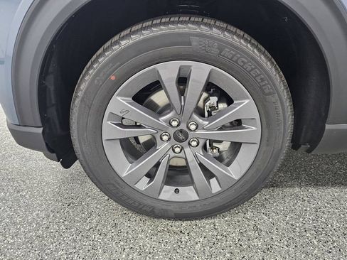 New 2026 Ford Explorer Active w/ Active Comfort Package AWD/4WD image 8