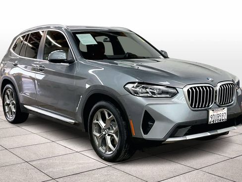 Used 2023 BMW X3 xDrive30i w/ Premium Package image 2
