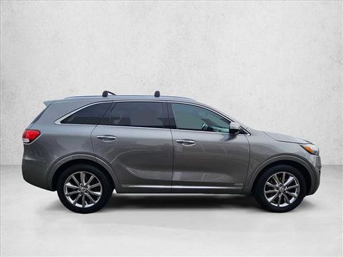Used 2017 Kia Sorento SX image 6