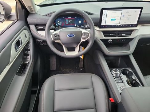 New 2026 Ford Explorer Active w/ Active Comfort Package image 7