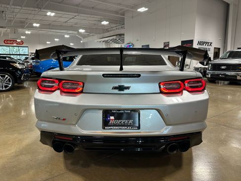 Used 2019 Chevrolet Camaro ZL1 image 22