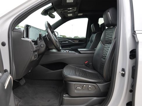 Certified 2023 Cadillac Escalade V image 18