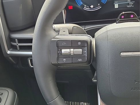 Used 2026 Hyundai Santa Fe SEL image 18